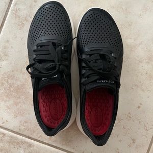 Crocs Women's LiteRide Pacer Sneakers (Black size 8)
